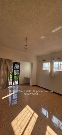 Seven bedroomed house to let