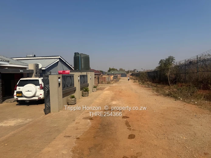 400 m² Serviced Stand in Dawnview Park — Municipal Water (Sole Mandate)