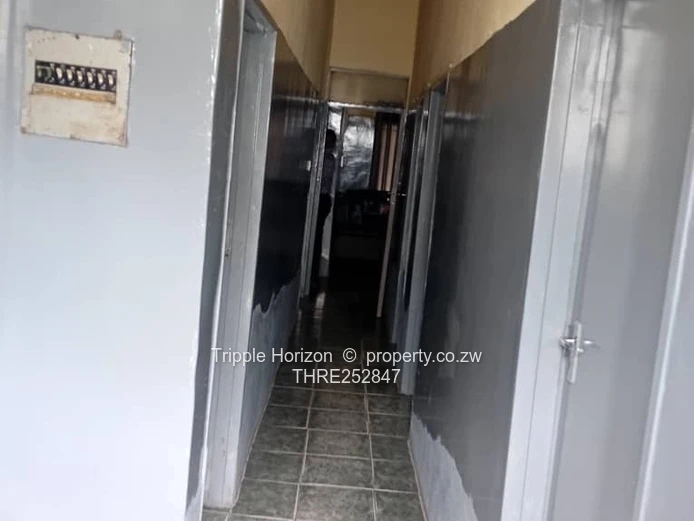 5-Bed Chitungwiza Home with Borehole & Secure Yard