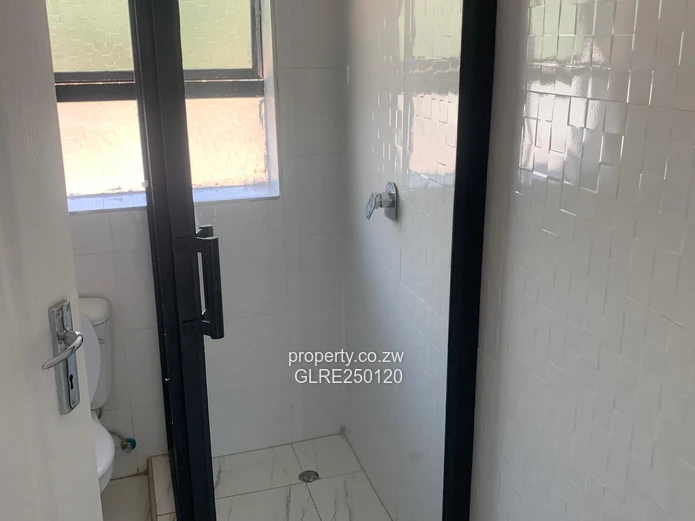 3BR/3BA Quinnington, Harare North — Glass Showers & Borehole