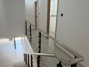 2 Bedroom Flat & Apartment