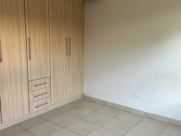 3 Bedroom Flat & Apartment