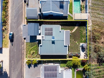 3 Bedroom Garden Flat