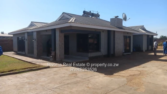 Mount Pleasant Heights: 5-Bed Home w/ Borehole & Solar