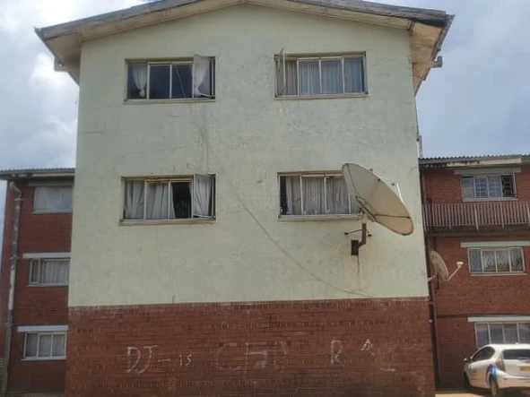 2 Bedroom Flat & Apartment