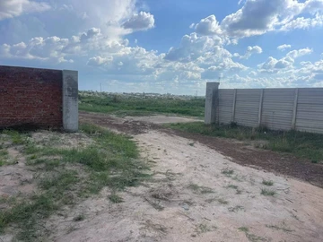 Commercial & Industrial Land