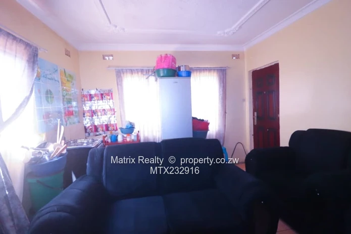 4 Bedroom House for Sale in Kuwadzana