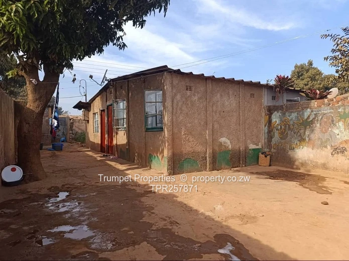 Glen Norah 2-Bed House, title deeds