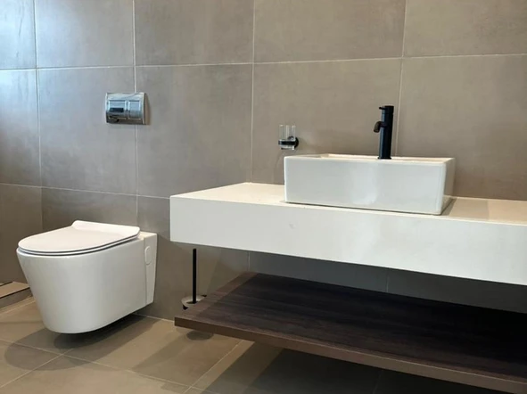 3 Bedroom Flat & Apartment