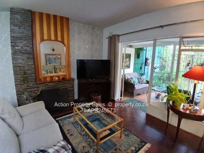 Fully Furnished 2 Bed Garden Flat! 