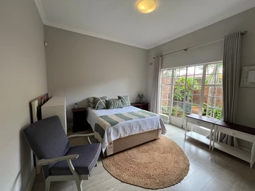 3 Bedroom Flat & Apartment