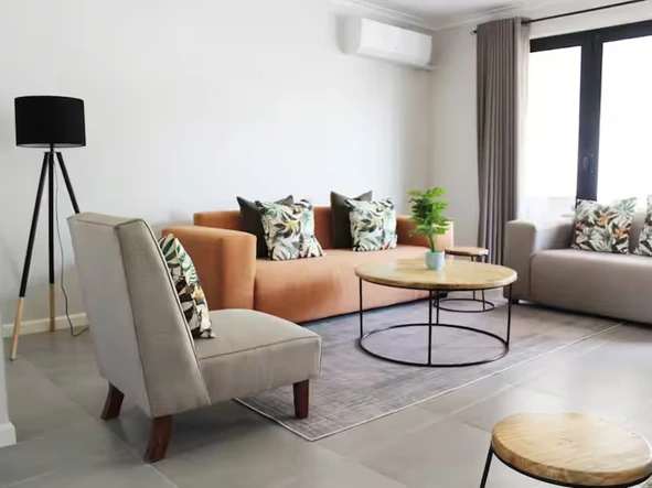 3 Bedroom Flat & Apartment