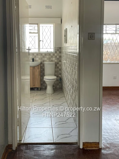 Marlborough 2-Bed Garden Flat — Veranda, Borehole & Lawn