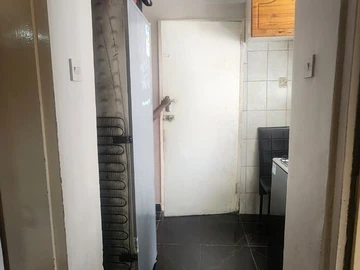 2 Bedroom Flat & Apartment