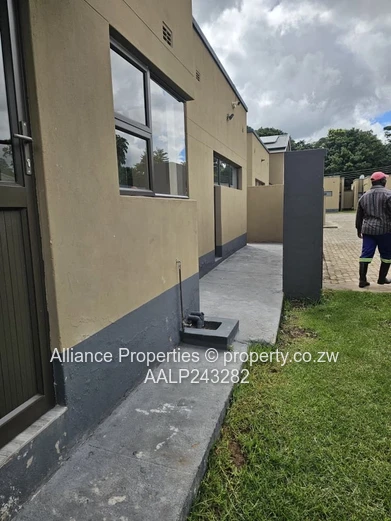 Avondale Gem – Stylish 3-Bed Cluster Now Only $1,250!