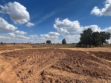 Commercial & Industrial Land