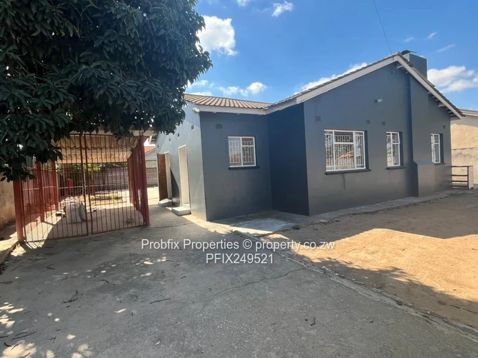 Zimre Park Neat House for sale 
