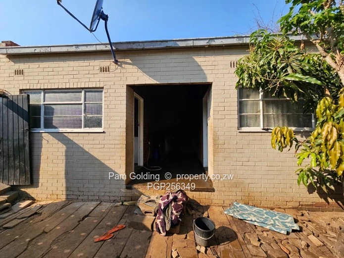 Close To Town. SURBUBS 2939sqm!
