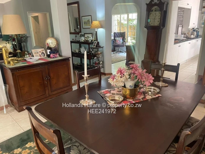 Family home in Sun River Manors