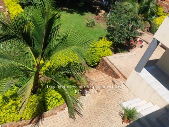 Prestigious Glen Lorne Residence on 2,000m² Stand,Exceptional Luxury Home with Multiple Ensuites