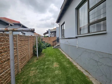 3 Bedroom Garden Flat