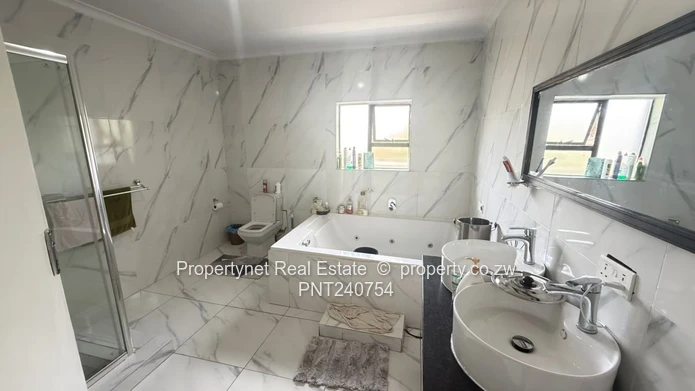 Solid neat family home!!!