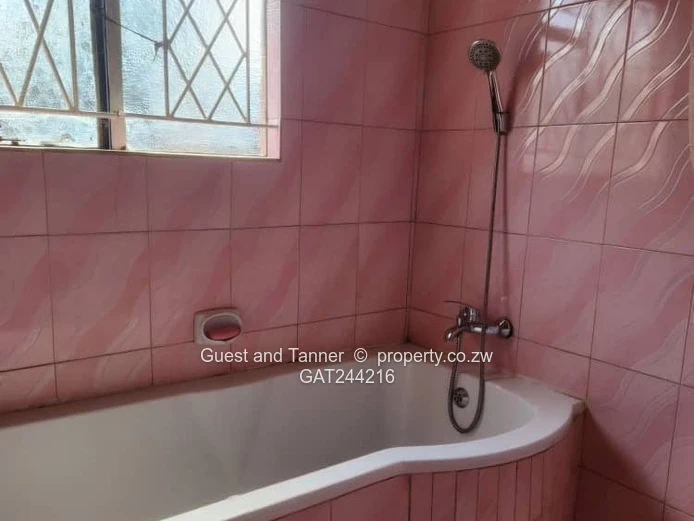 5 Bedroomed House for Sale in Tynwald South