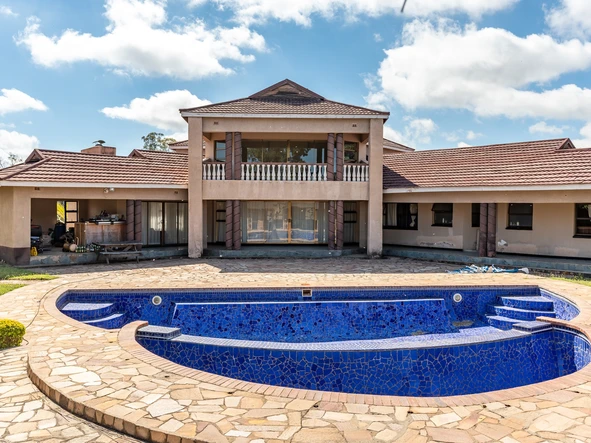 5 Bedroom House