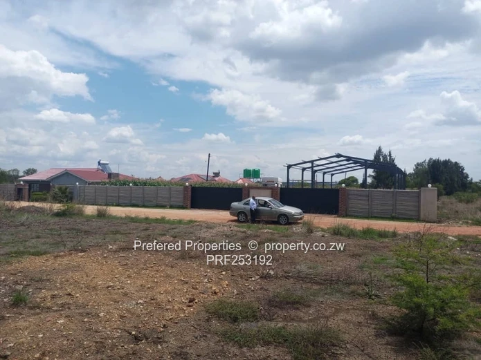 Ridgemont 2,000m² Stand — Undeveloped Bush Plot, Tarred Road (Sole Mandate)