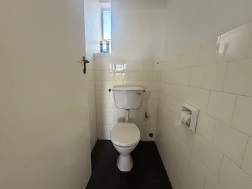 3 Bedroom Flat & Apartment