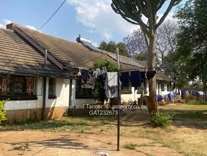 5-Bedroom House For Sale In  Matsheumhlope Bulawayo