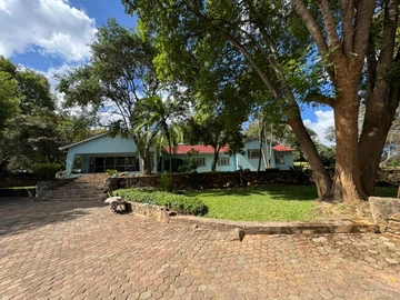 8 Bedroom House