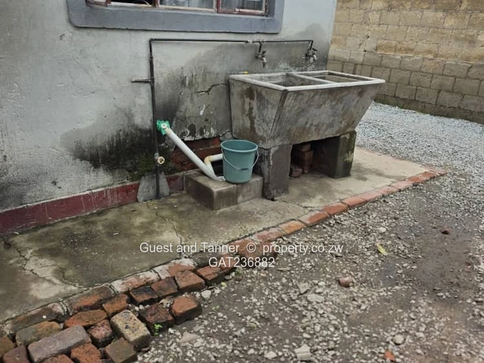 Spacious 3-Bedroom House for Sale in Old Highfield Magwende 