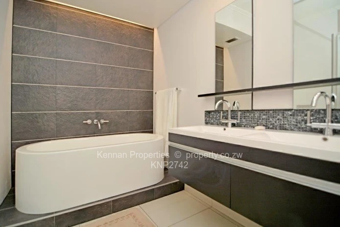 Luxurious upmarket hotel living apartment in Sandton, Johannesburg (Sole Mandate)