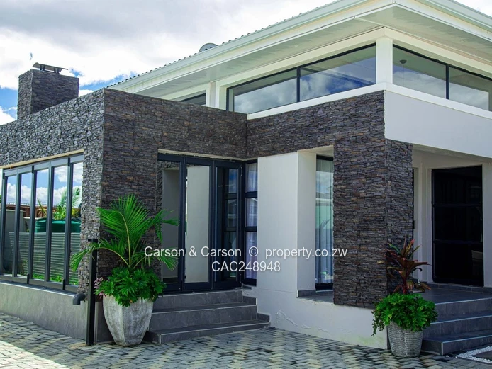 Modern Fully Furnished 3-Bed Townhouse in Borrowdale 