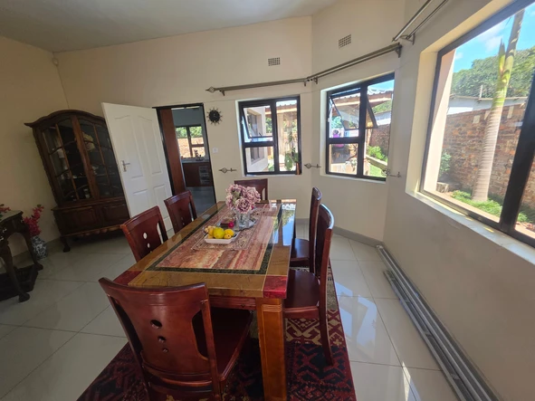 6 Bedroom House