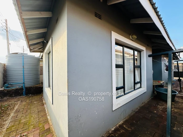 Newly built 3 bed house for rent in Rainham Park