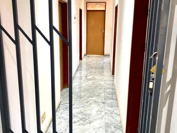 6 Bedroom House