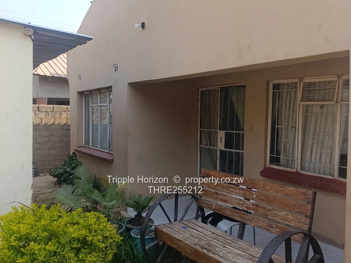 Chitungwiza unit M house for sale- Borehole