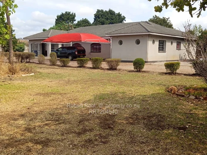Commercial property to Rent Along Harare Drive