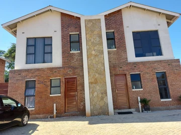 Helensvale Cluster Houses For Sale