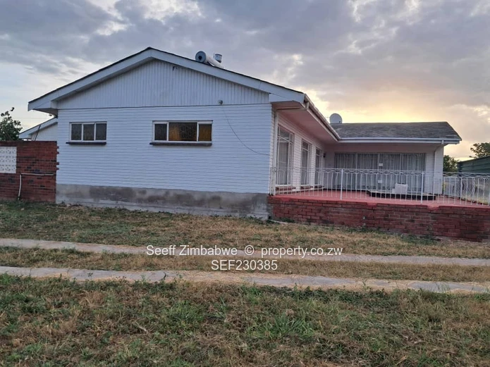 Prime Family Estate with Income Potential.