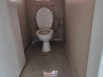 2 Bedroom Flat & Apartment