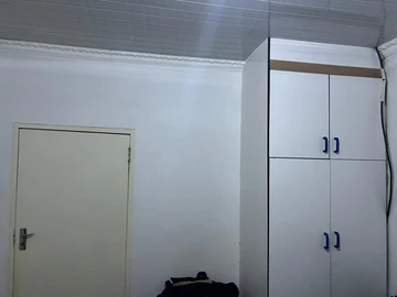 2 Bedroom Flat & Apartment