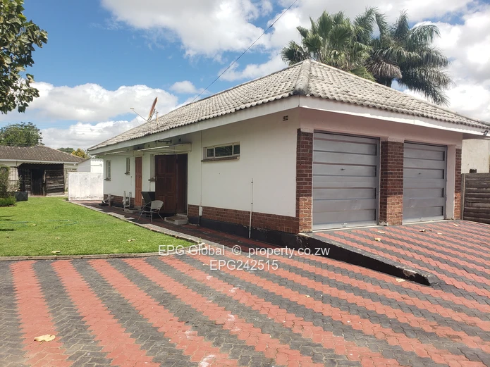 Solid Family house available for letting  