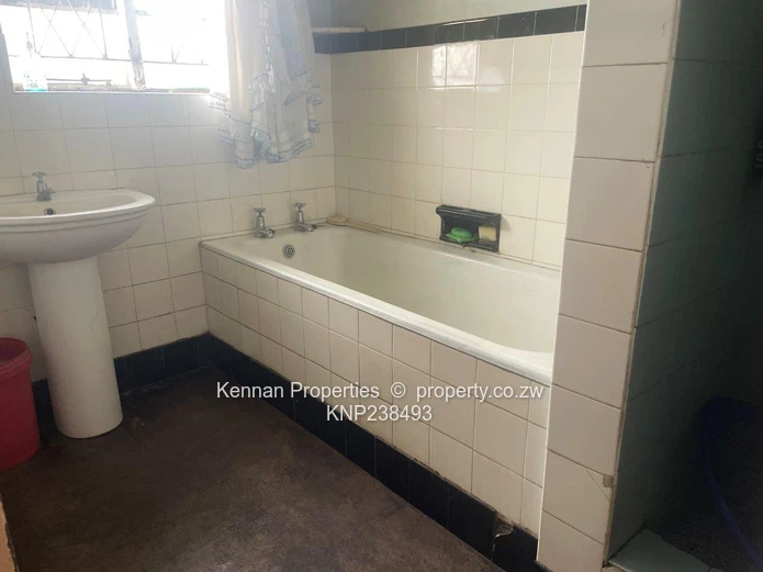 Hatfield 7600 s/mtrs property for sale (Sole Mandate)