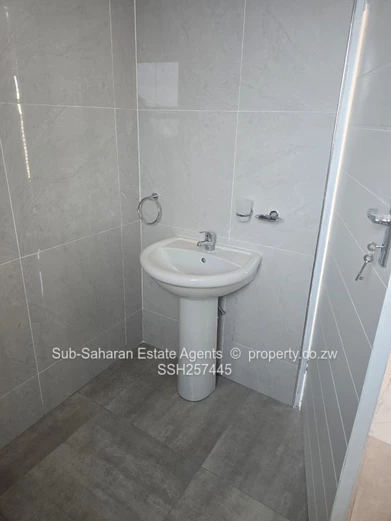  2 New 3-Bed Houses — Mainway Meadows, modern kitchen & ensuite