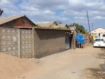  5-Bedroom Home in Chitungwiza with Modern Amenities!