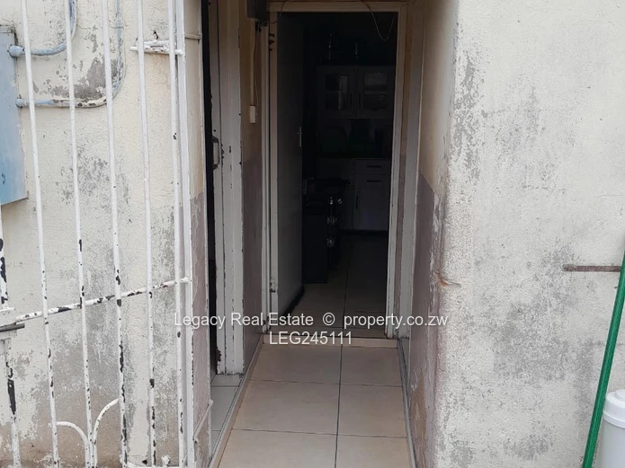 Well-Located Home Close To Aquatic Complex