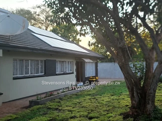 Emerald Hill 4BR Family Home — Solar, Borehole, Large Garden